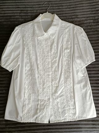 Blusa con puntilla y cuello Marieth