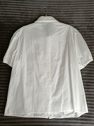 Blusa con puntilla y cuello Marieth