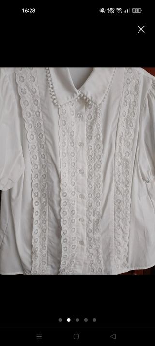 Blusa con puntilla y cuello Marieth
