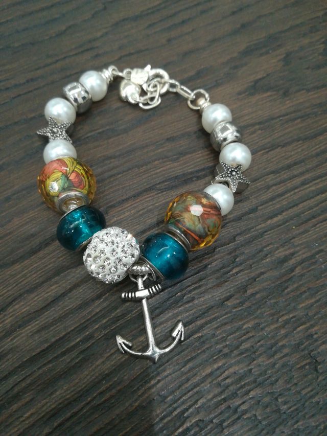 Bracciale con ciondoli 