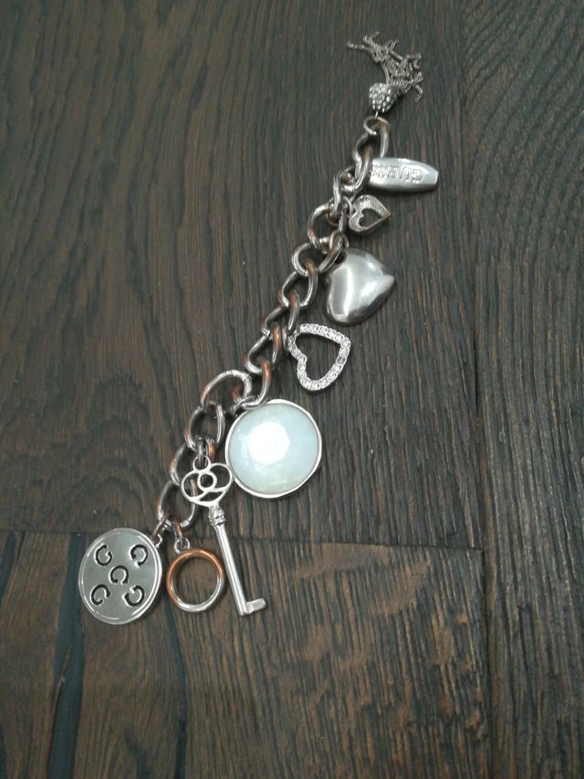 Bracciale con ciondoli 