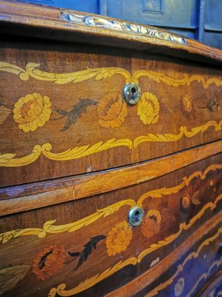 Cajonera. Antigua. Marquetería