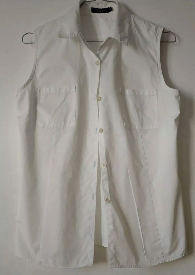 Burberry ladies top size 42, M