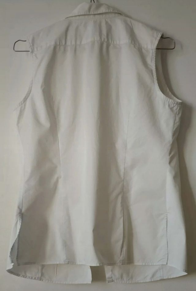 Burberry ladies top size 42, M