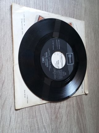 Love grows Edison light House single