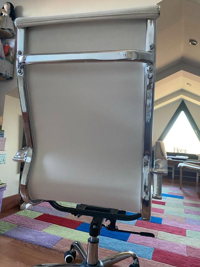 Silla escritorio blanca