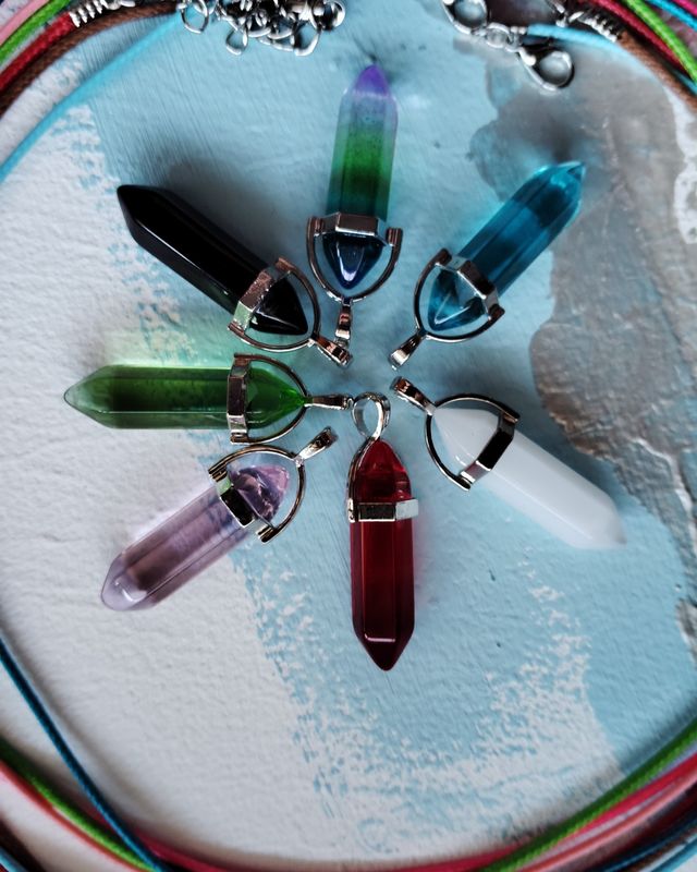 Lote 7 colgantes con cordón "SOLO ENVIO"