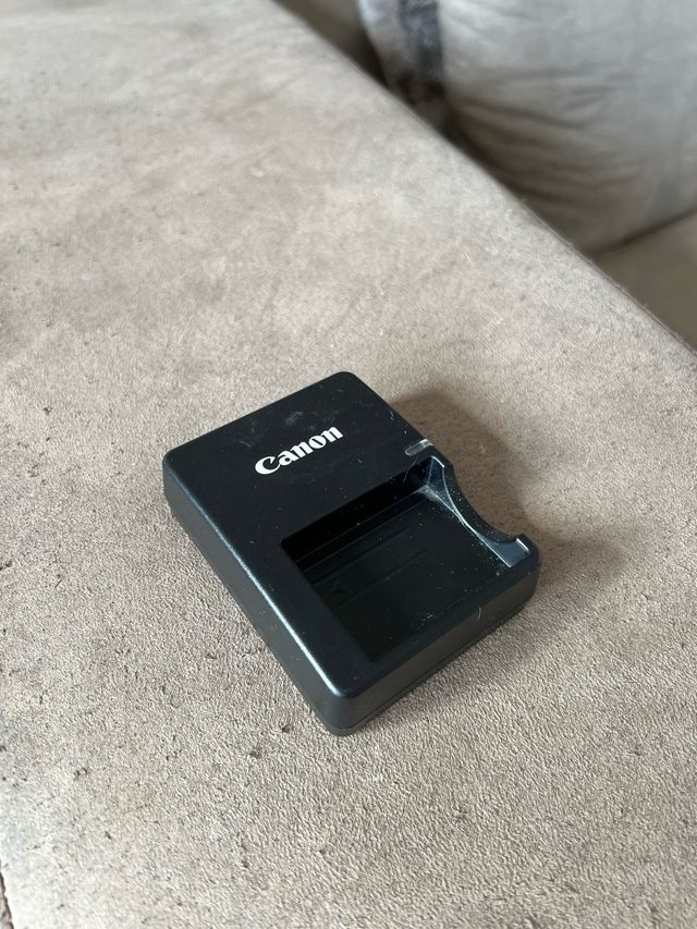 Cargador de canon original