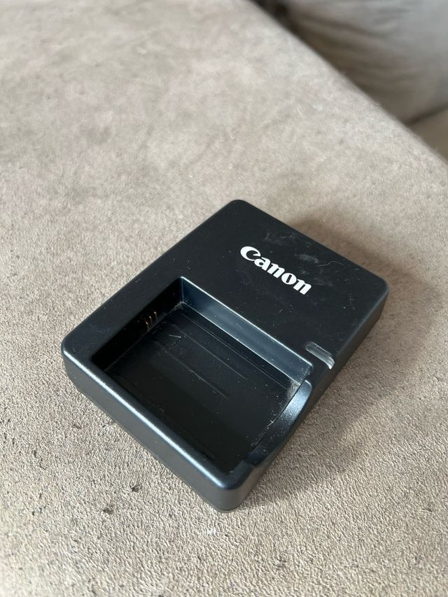 Cargador de canon original