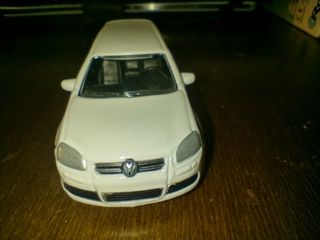 Volkswagen Golf R32