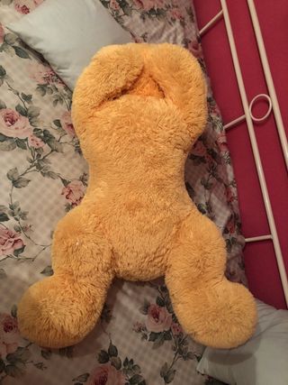 Perro de peluche Pek