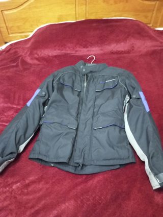 chaqueta de moto nueva apena puesta 