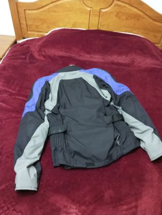 chaqueta de moto nueva apena puesta 