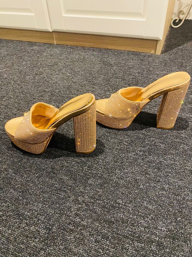 Sansalias Fiesta con brillo