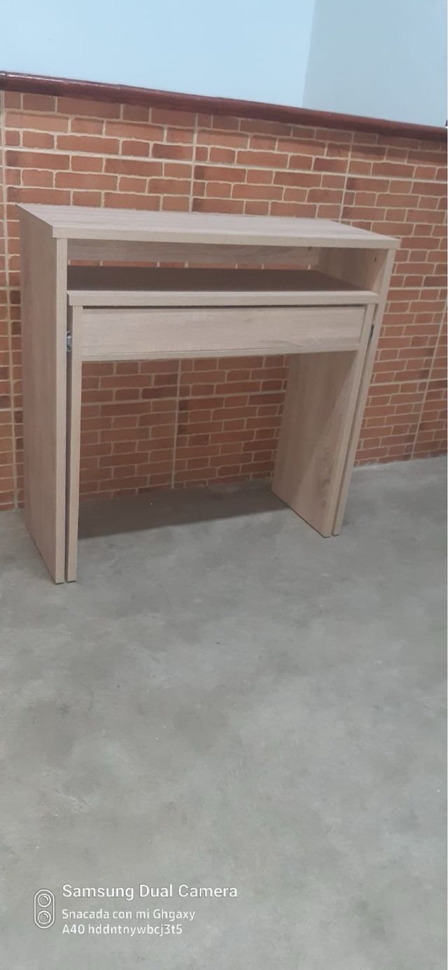 Mesa de entradita extensible