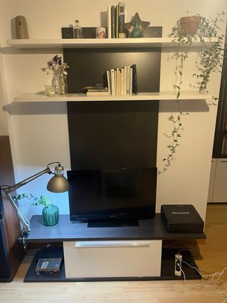 2Muebles de comedor y mueble de librería