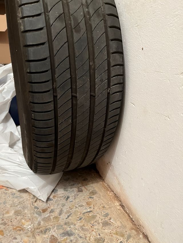 Neumatico Michelin