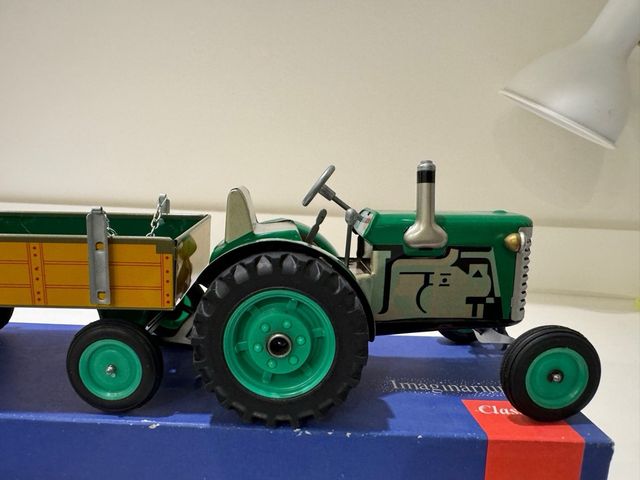 Tractor imaginarium hojalata cuerda zetor