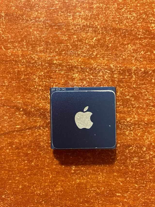 IPOD SHUFFLE 2GB