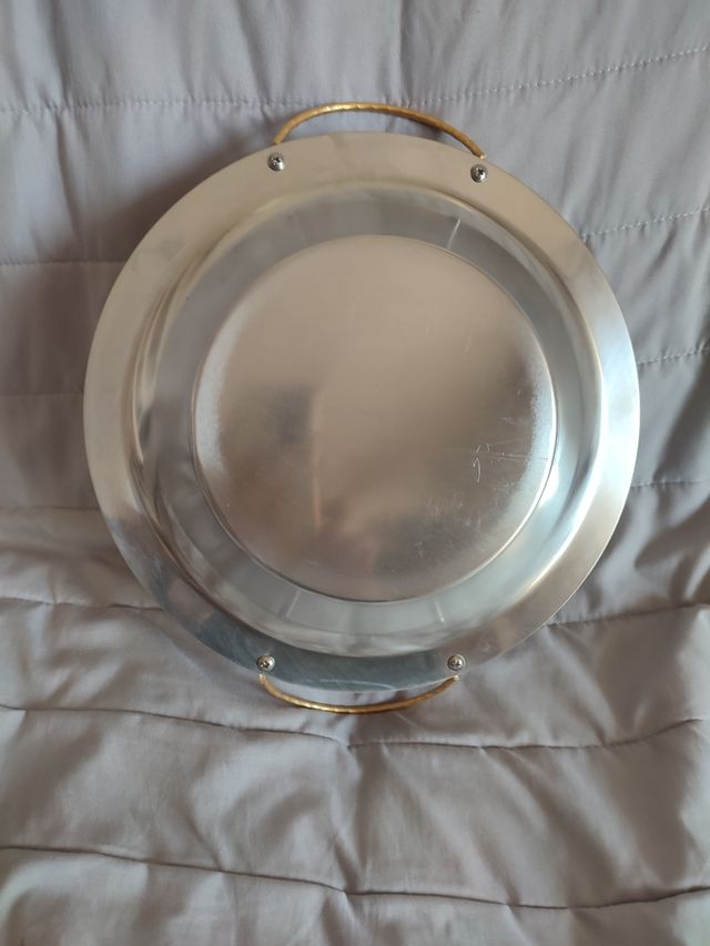 Vassoio tondo in acciaio 