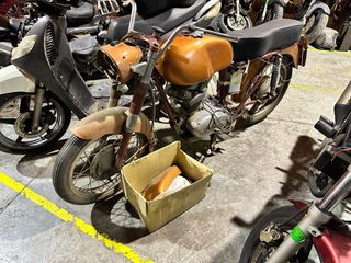 ducati 175 documentada a terminar de hacer