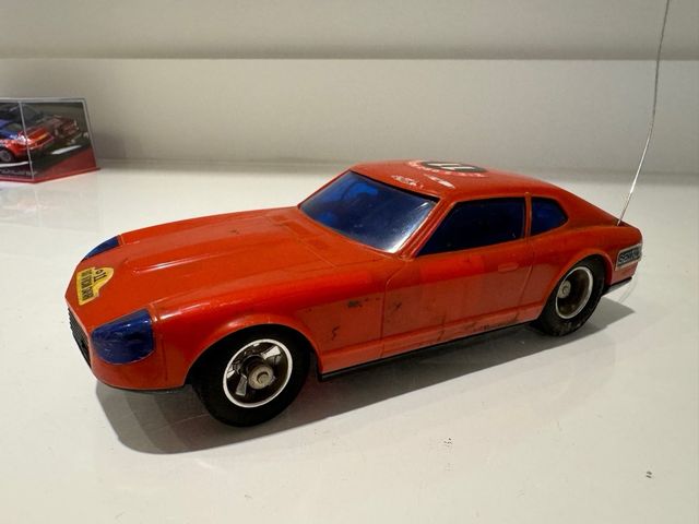 lote 2 Coche teledirigido datsun + bmw