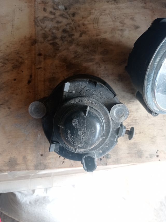 Antinieblas, Renault, dacia