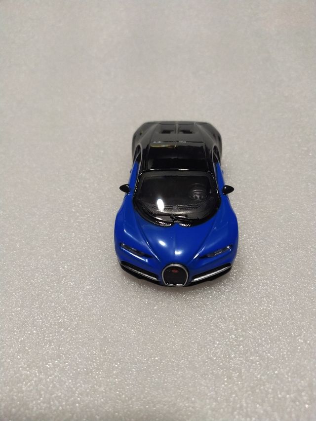 Bugatti Chiron escala 1/43 burago