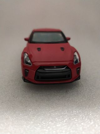 Nissan GT-R rojo 2017 escala 1/43 burago