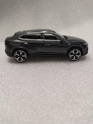 Lamborghini Urus escala 1:43 gris burago