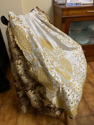 Traje Fallera Mujer con Manteletas y Zapatos 39.
