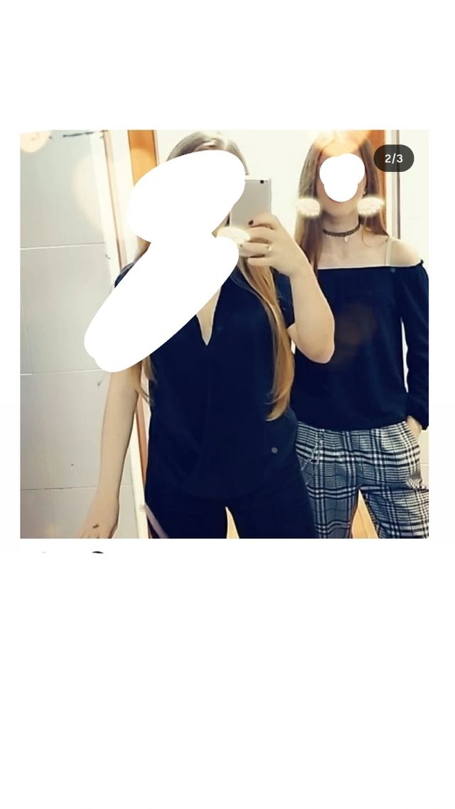 Blusa negra hombrera