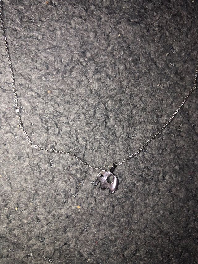 CADENA CON ELEFANTE EN PLATA