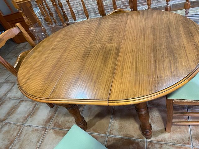 Conjunto mesa y 4 sillas de cocina