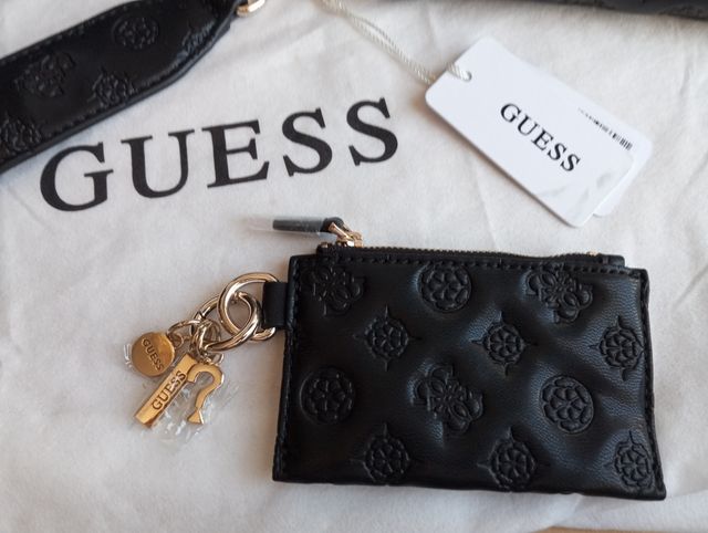 Bolso negro Guess