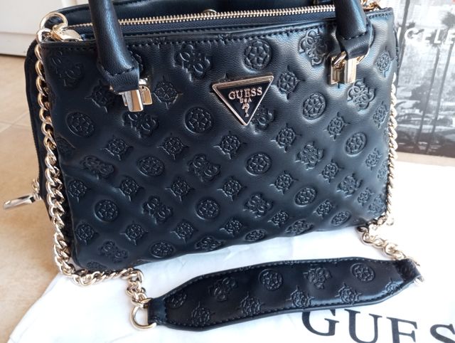 Bolso negro Guess