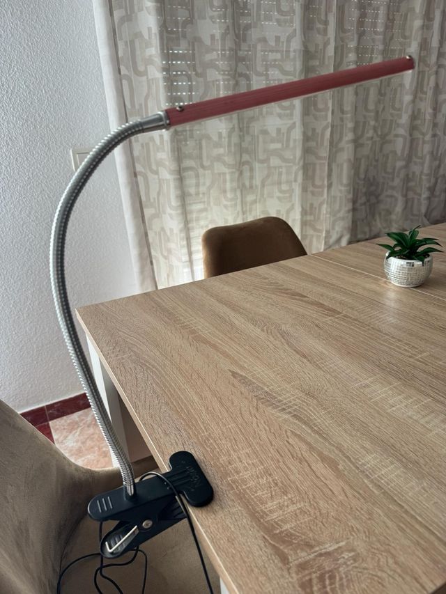 lámpara con soporte para mesa o tabla