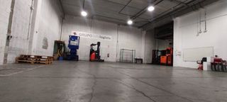 DESPACHO - OFICINA - SALA EN NAVE INDUSTRIAL