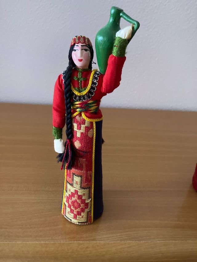 Le cifre armene costano entrambe.