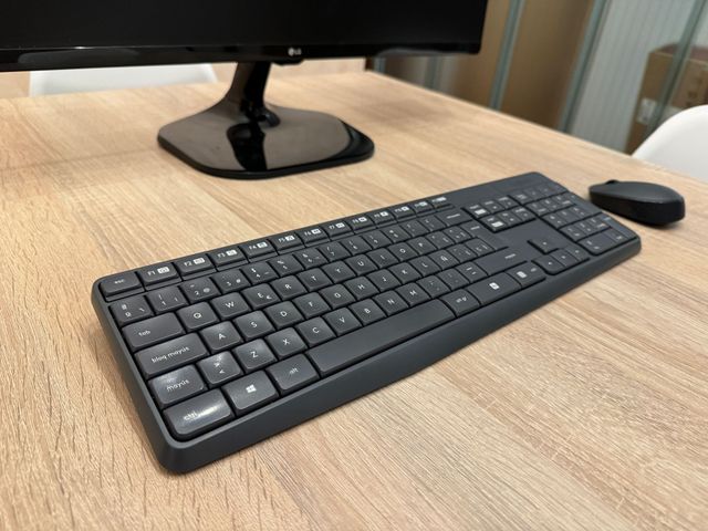 Pantalla monitor LG 25" teclado ratón inalambrico