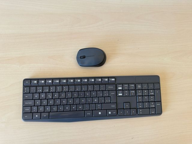 Pantalla monitor LG 25" teclado ratón inalambrico