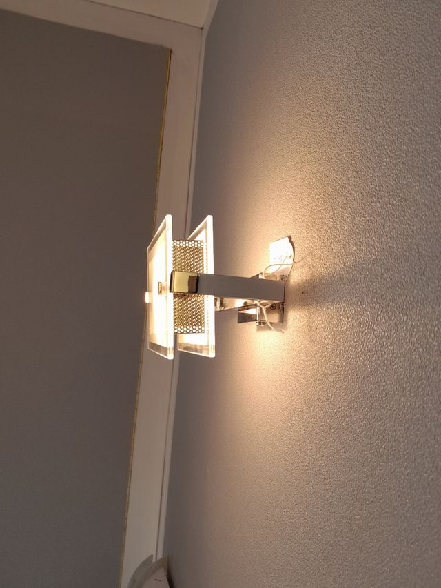 Applique vetro orientabile