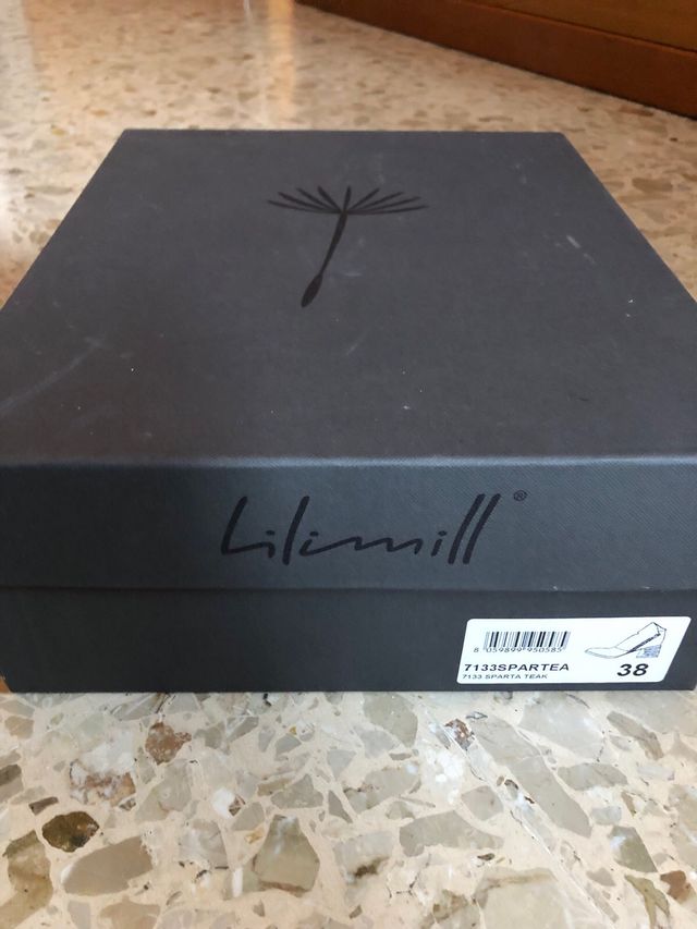 Stivaletti con tacco basso e comodo in pelle