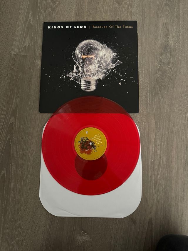 VINILO KINGS OF LEON BECAUSE...