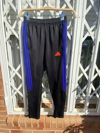 PANTALON LARGO FUTBOLERO NIÑO