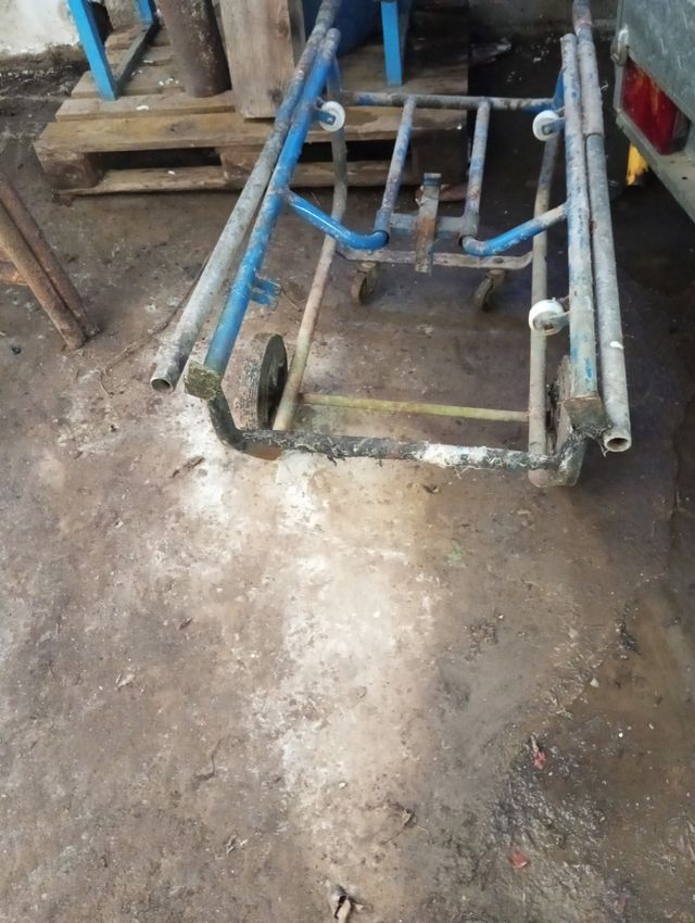 Carretilla portabidones