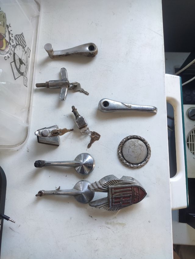 Piezas coches antiguos