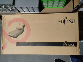 Escáner FUJITSU Serie fi-5220C (sin usar)