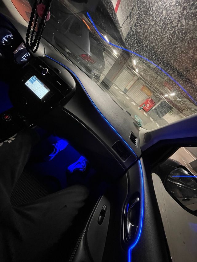 Instalacion de luces ambientales led coche