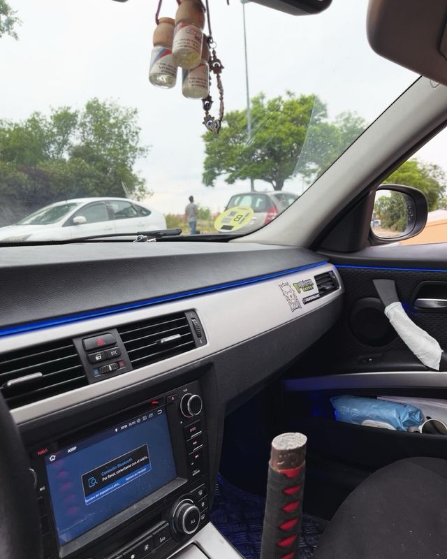 Instalacion de luces ambientales led coche